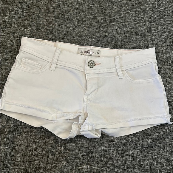 Hollister White Jean Shorts for Warm Weather - Picture 1 of 5